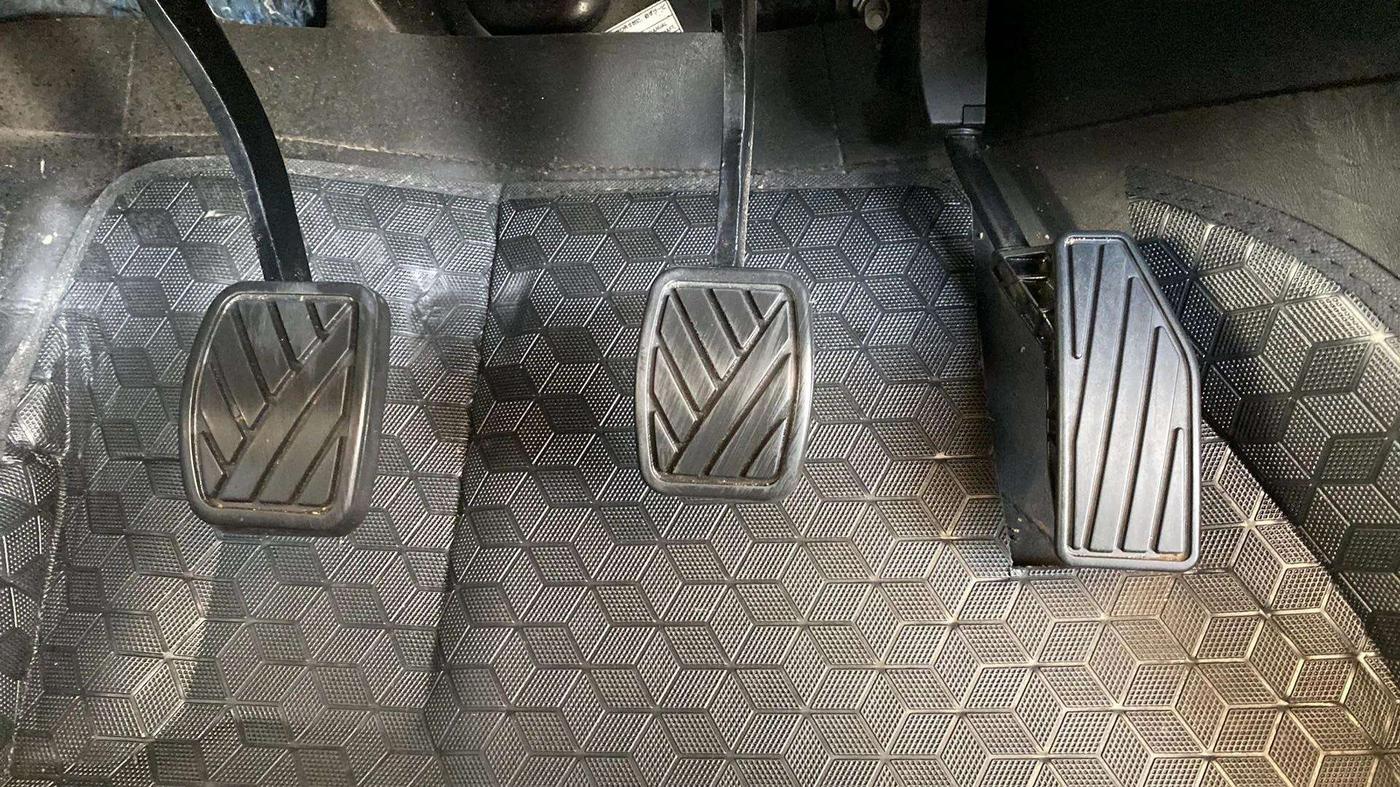 2021 Maruti Baleno DELTA PETROL 1.2, Petrol, Manual, 24,694 km, Pedals