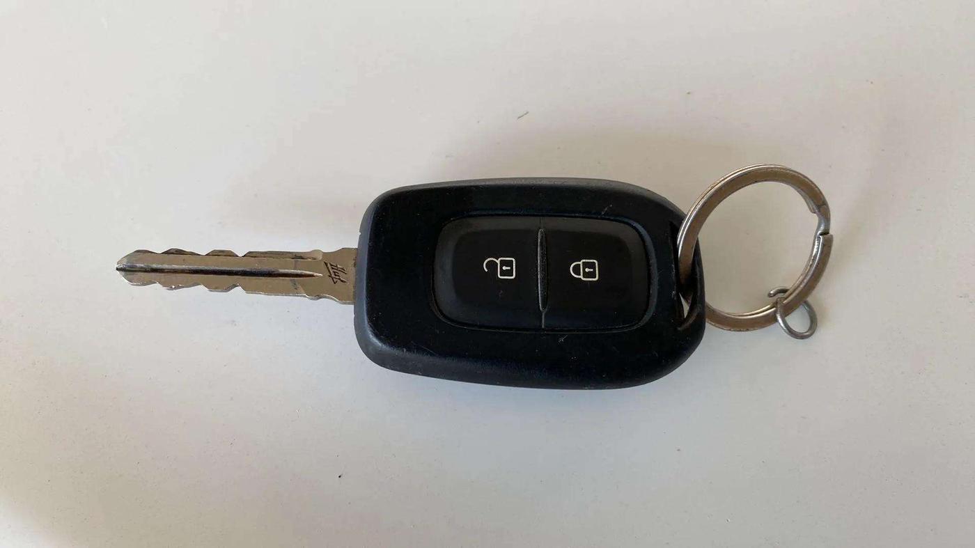 2022 Renault TRIBER RXL MT, Petrol, Manual, 5,533 km, Key Close Up