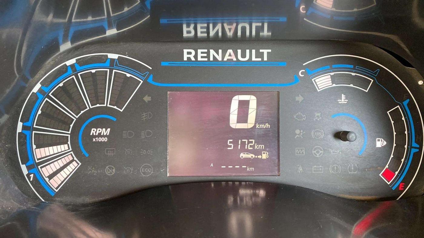 2022 Renault TRIBER RXL MT, Petrol, Manual, 5,533 km, Odometer Image