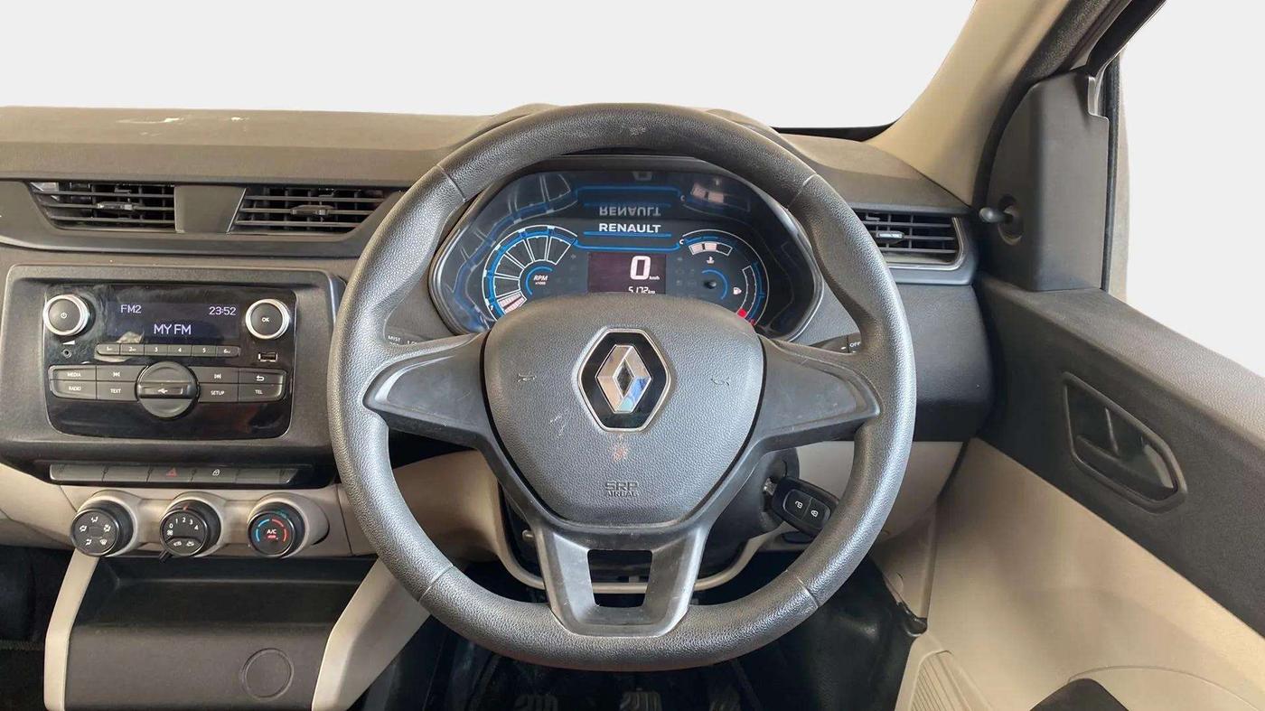 2022 Renault TRIBER RXL MT, Petrol, Manual, 5,533 km, Steering Wheel Close Up