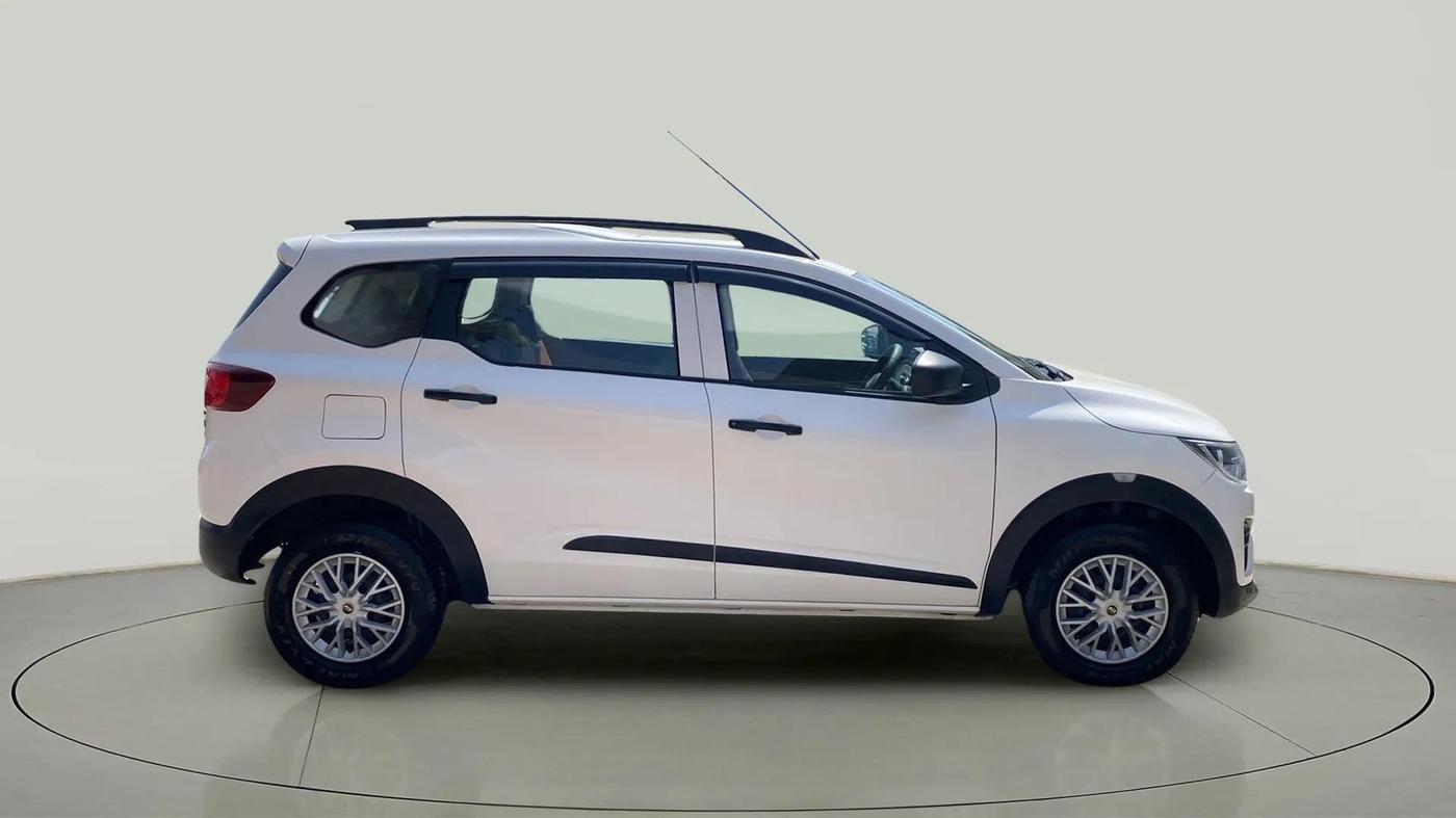 2022 Renault TRIBER RXL MT, Petrol, Manual, 5,533 km, Right Side View