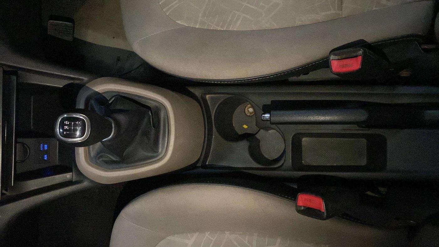 2017 Hyundai Xcent S 1.2, Petrol, Manual, 71,486 km, Gear Lever