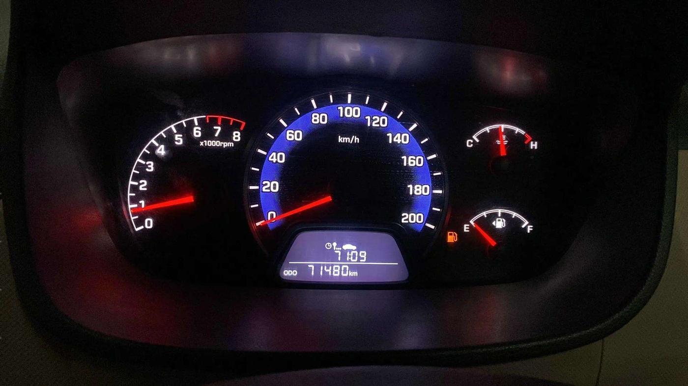 2017 Hyundai Xcent S 1.2, Petrol, Manual, 71,486 km, Odometer Image