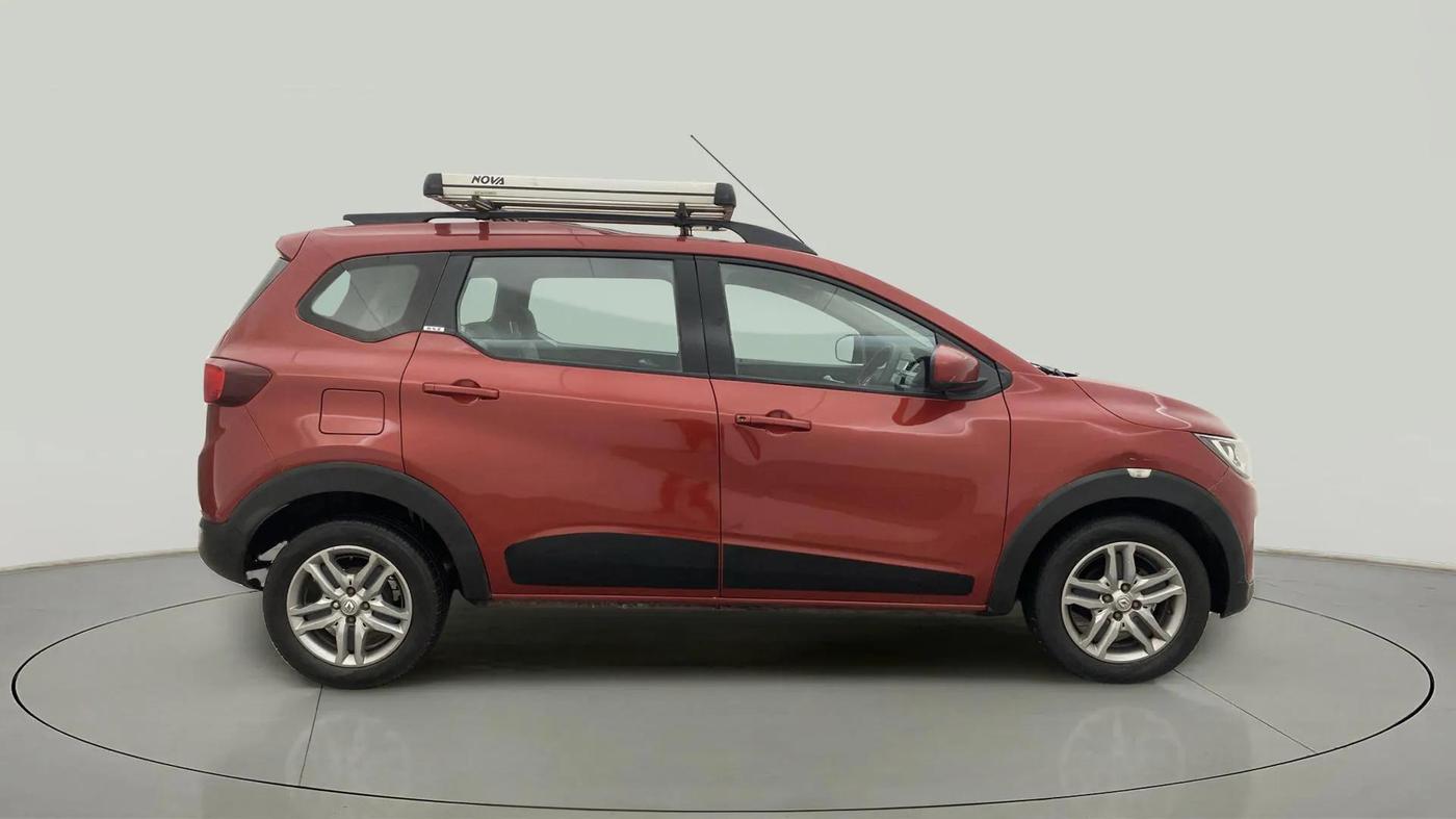 2019 Renault TRIBER RXZ, Petrol, Manual, 55,367 km, Right Side View