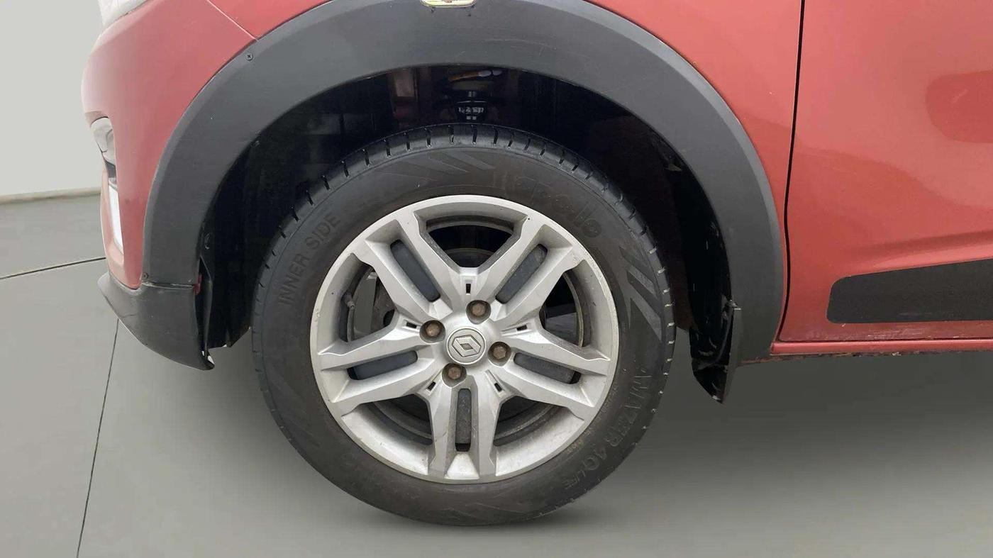 2019 Renault TRIBER RXZ, Petrol, Manual, 55,367 km, Left Front Wheel