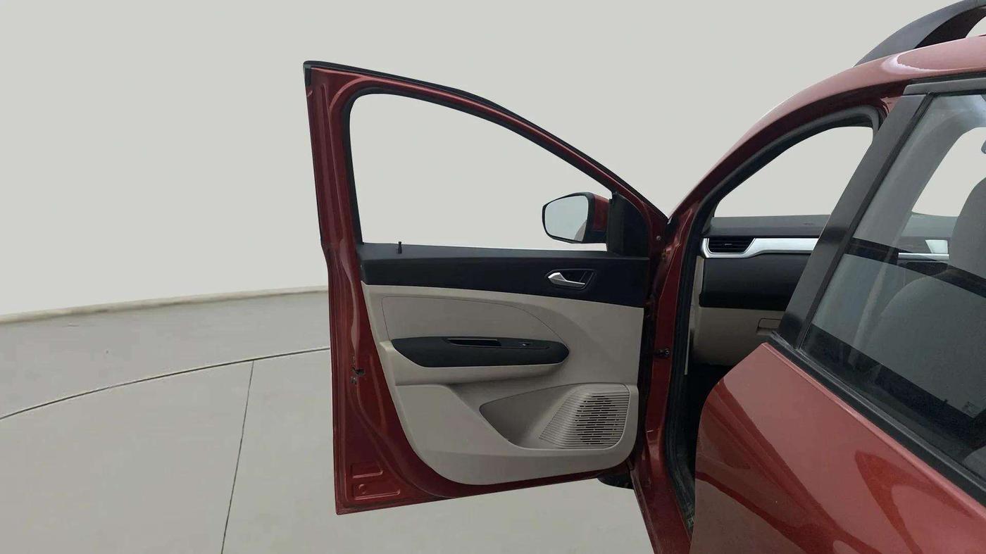 2019 Renault TRIBER RXZ, Petrol, Manual, 55,367 km, LHS Front Door
