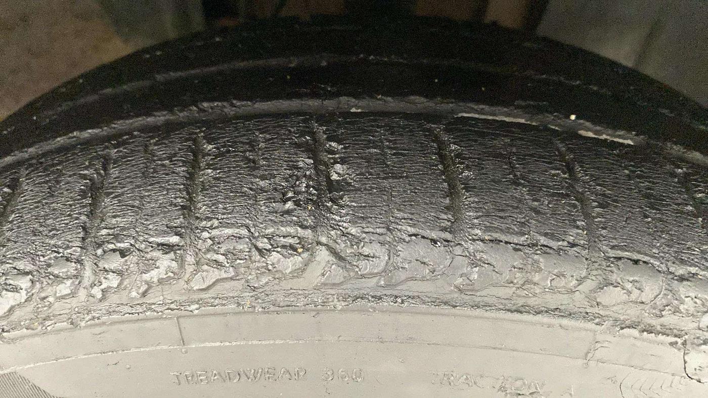 2019 Renault TRIBER RXZ, Petrol, Manual, 55,367 km, Right Front Tyre Tread