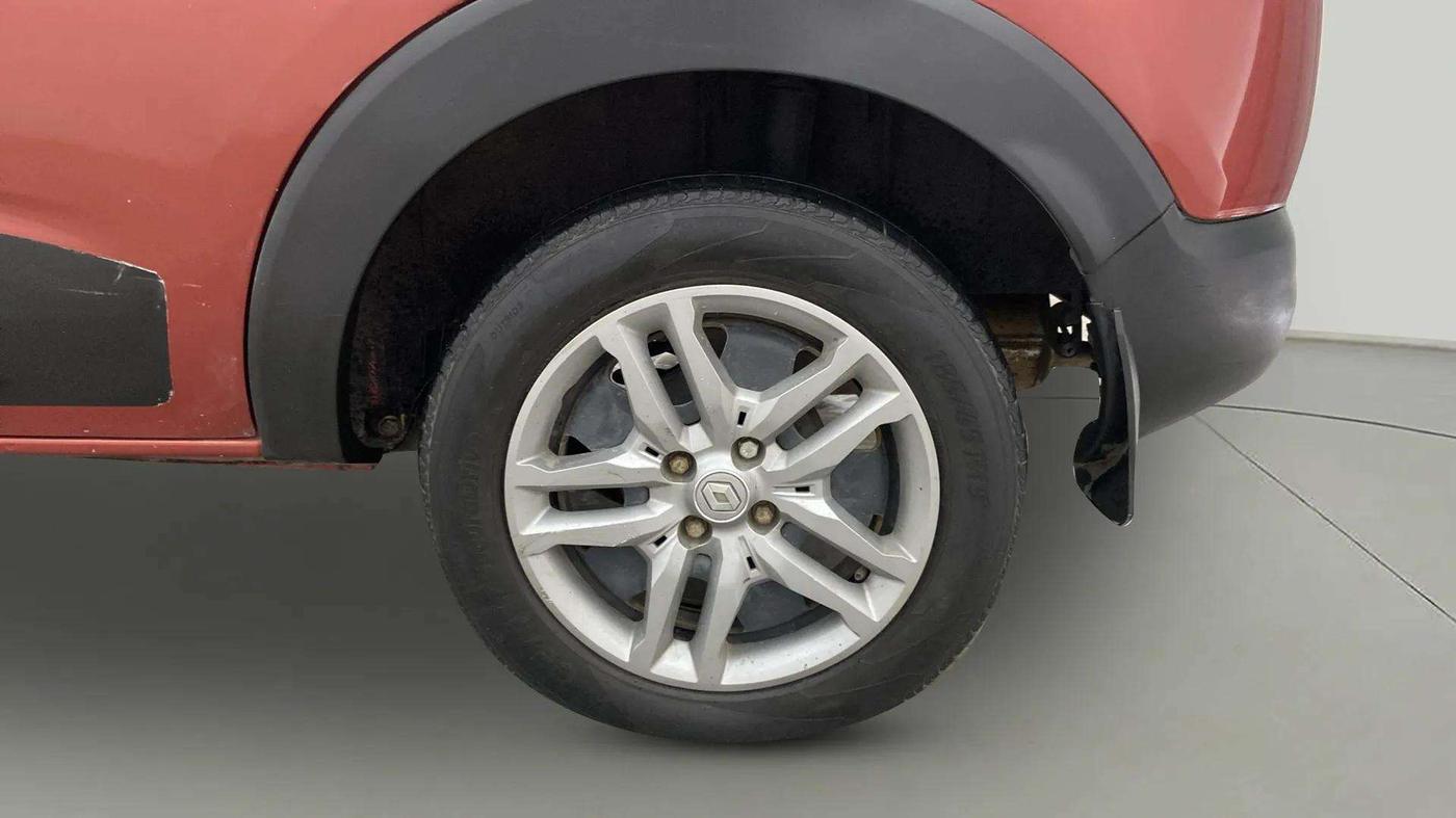 2019 Renault TRIBER RXZ, Petrol, Manual, 55,367 km, Left Rear Wheel