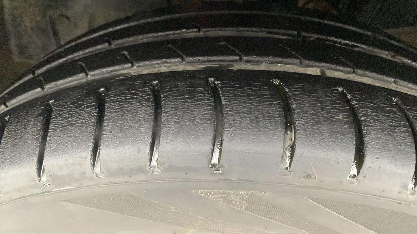 2019 Renault TRIBER RXZ, Petrol, Manual, 55,367 km, Left Front Tyre Tread