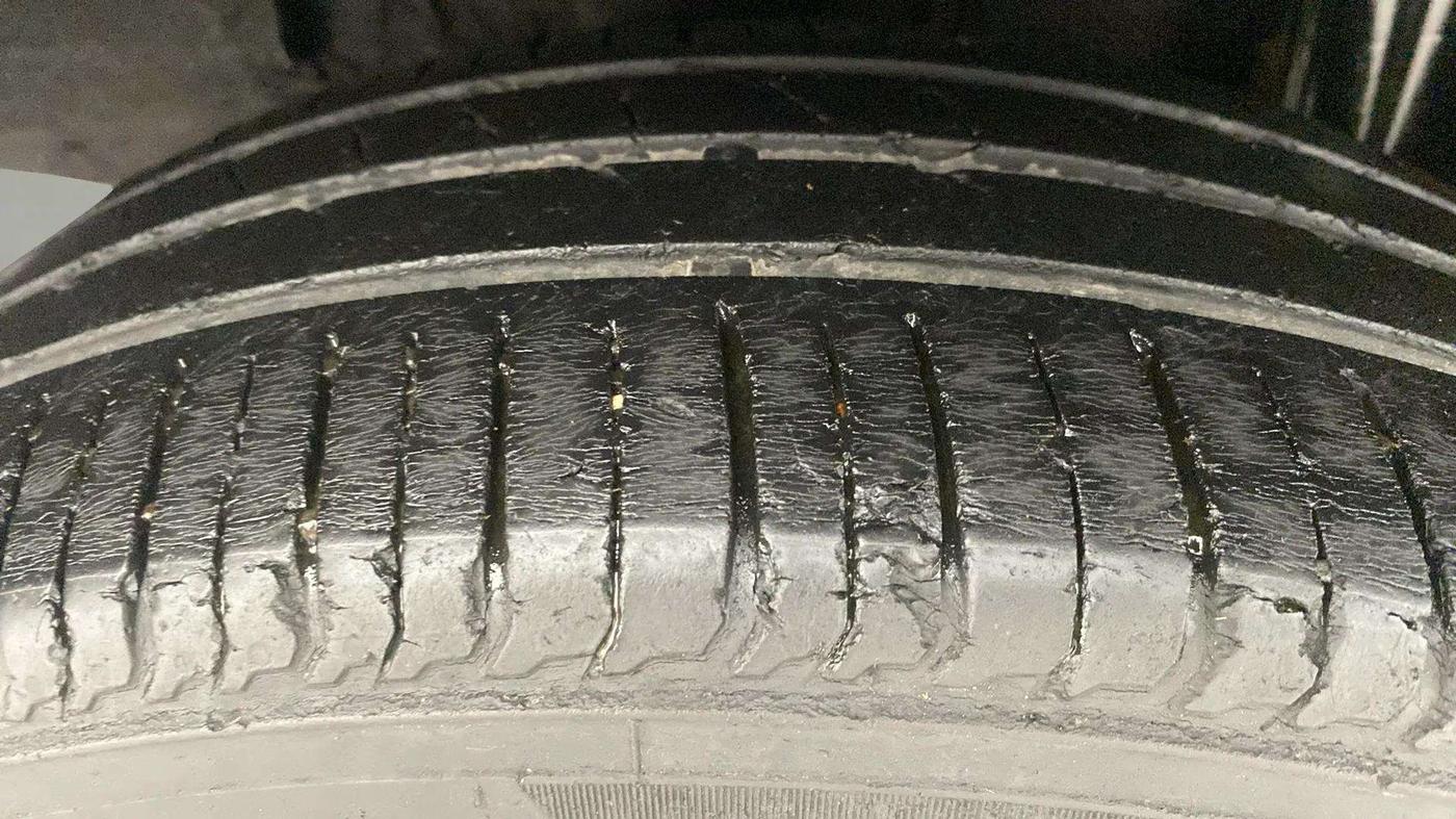 2019 Renault TRIBER RXZ, Petrol, Manual, 55,367 km, Right Rear Tyre Tread