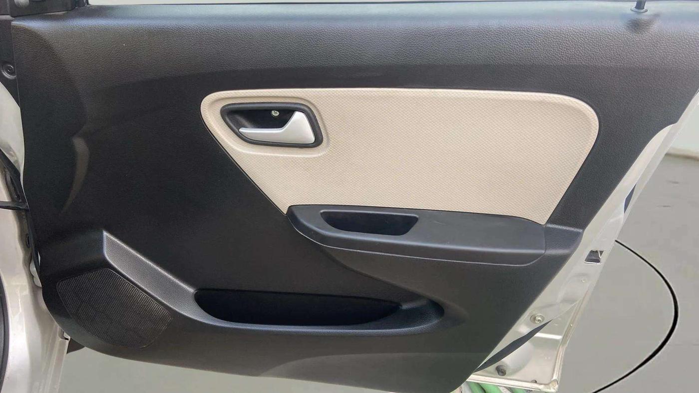 2022 Maruti Alto VXI PLUS, Petrol, Manual, 24,388 km, Driver Side Door Panels Control