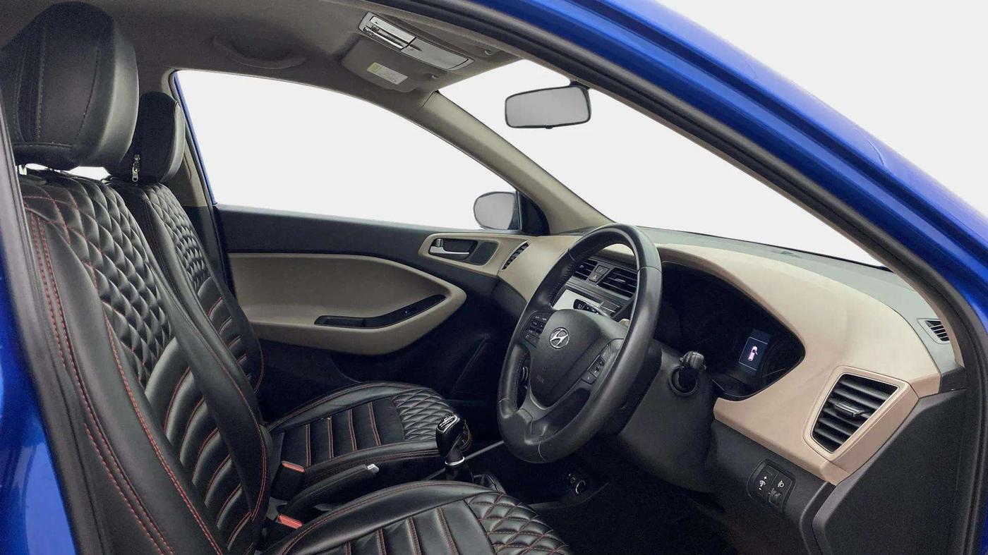 2018 Hyundai Elite i20 ASTA 1.4 CRDI (O), Diesel, Manual, 44,216 km, Right Side Front Door Cabin
