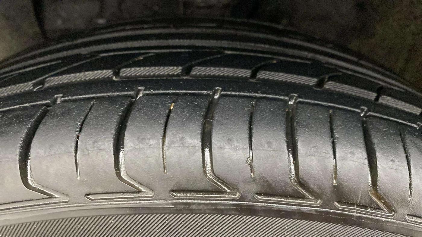 2018 Hyundai Elite i20 ASTA 1.4 CRDI (O), Diesel, Manual, 44,216 km, Left Front Tyre Tread