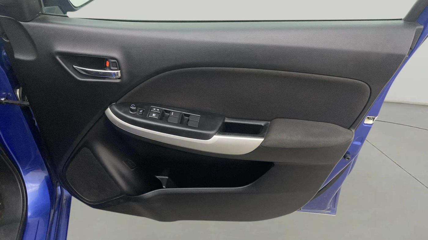 2017 Maruti Baleno ALPHA PETROL 1.2, Petrol, Manual, 71,354 km, Driver Side Door Panels Control