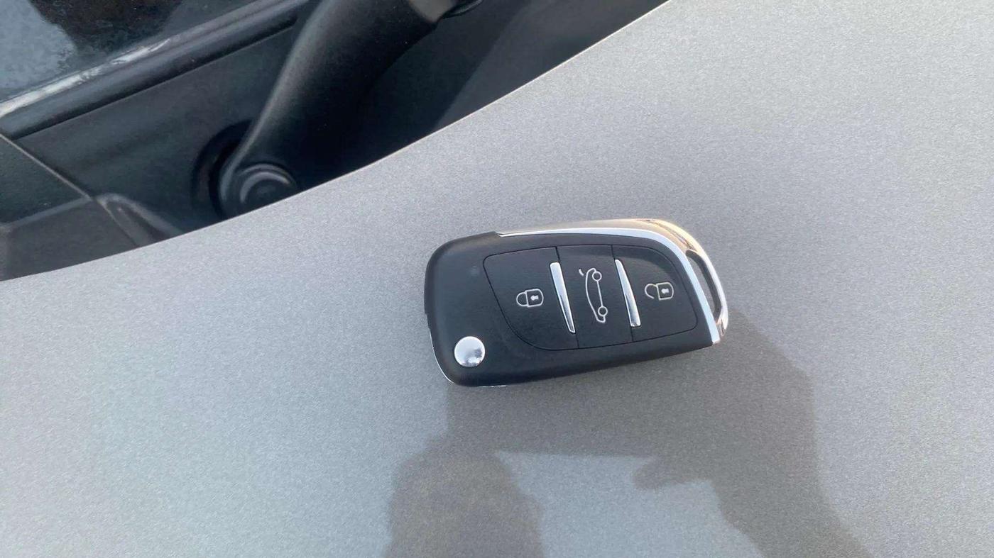 2020 Maruti New Wagon-R LXI CNG 1.0, CNG, Manual, 21,030 km, Key Close Up
