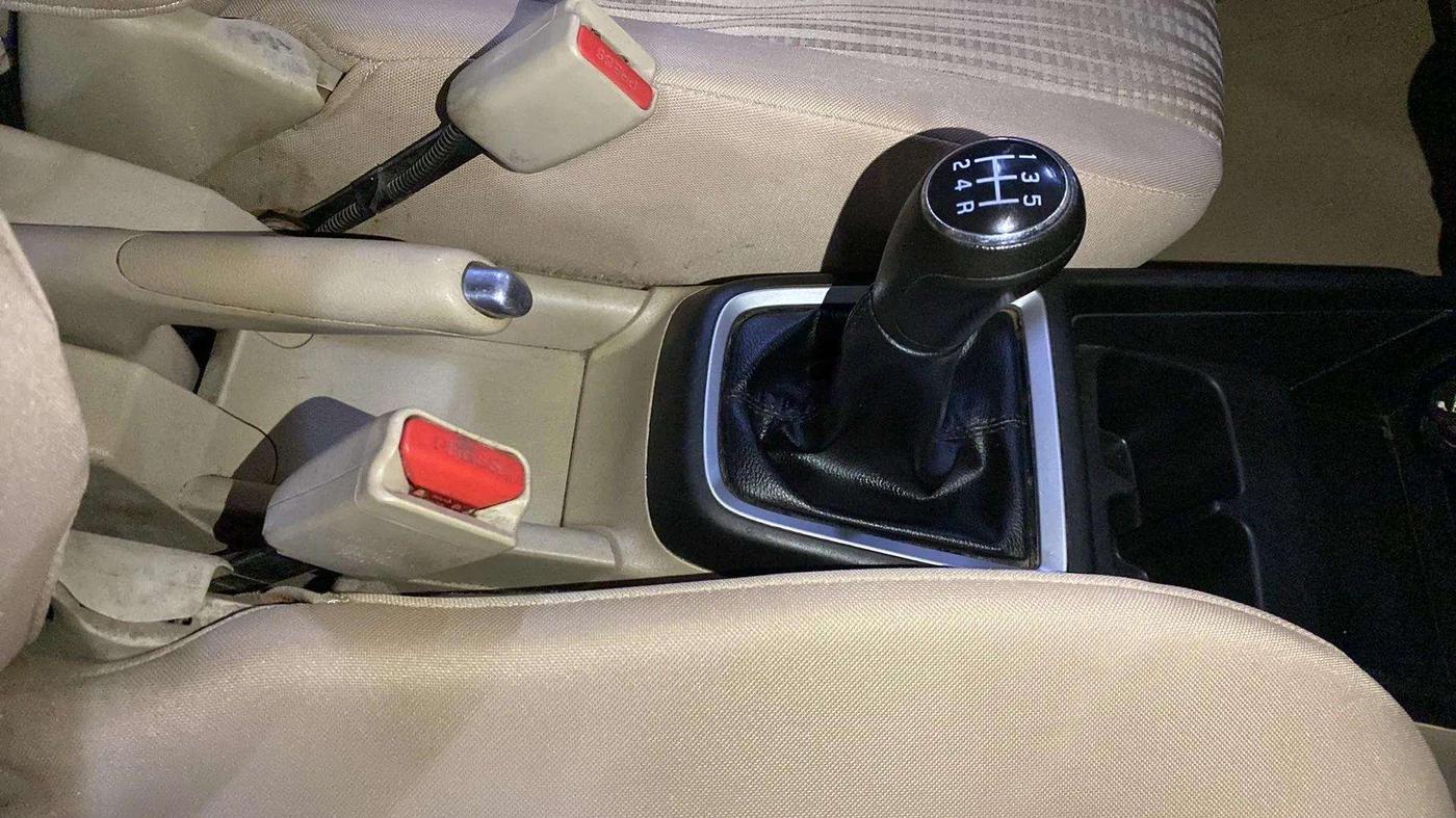 2020 Maruti Dzire VXI, Petrol, Manual, 69,063 km, Gear Lever