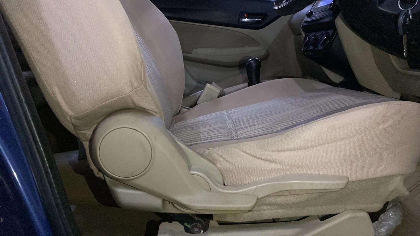 2020 Maruti Dzire VXI, Petrol, Manual, 69,063 km, Driver Side Adjustment Panel