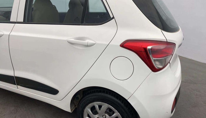 2018 Hyundai Grand i10 SPORTZ 1.2 KAPPA VTVT, Petrol, Manual, 33,450 km, Left quarter panel - Paint has minor damage