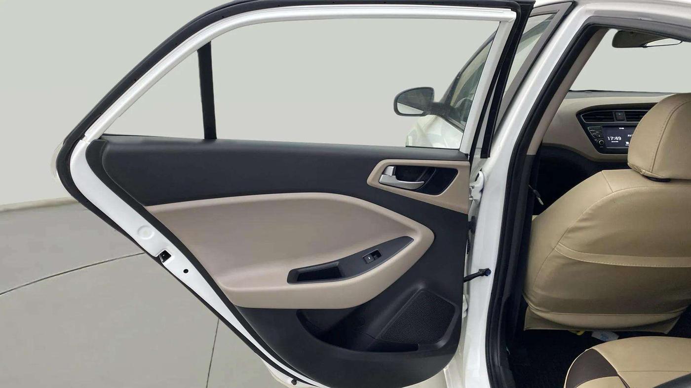 2019 Hyundai Elite i20 ASTA (O) CVT, Petrol, Automatic, 23,673 km, LHS Rear Door