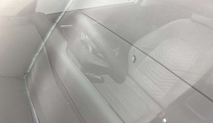 2022 KIA SONET HTX PLUS 1.5, Diesel, Manual, 59,463 km, Front windshield - Minor spot on windshield