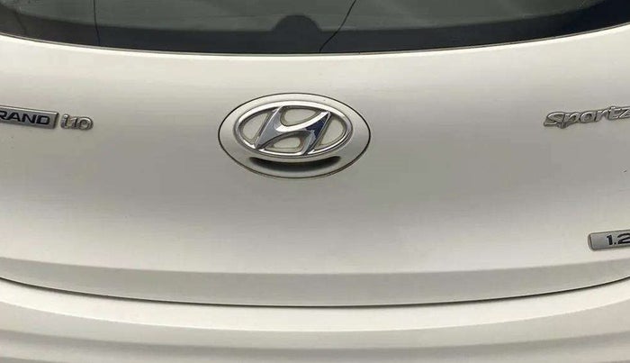 2017 Hyundai Grand i10 SPORTZ 1.2 KAPPA VTVT, Petrol, Manual, 37,883 km, Dicky (Boot door) - Size <= 2 inch