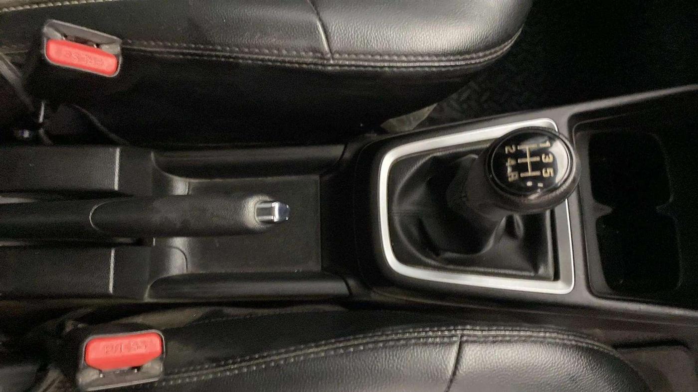 2022 Maruti Swift VXI, Petrol, Manual, 29,520 km, Gear Lever