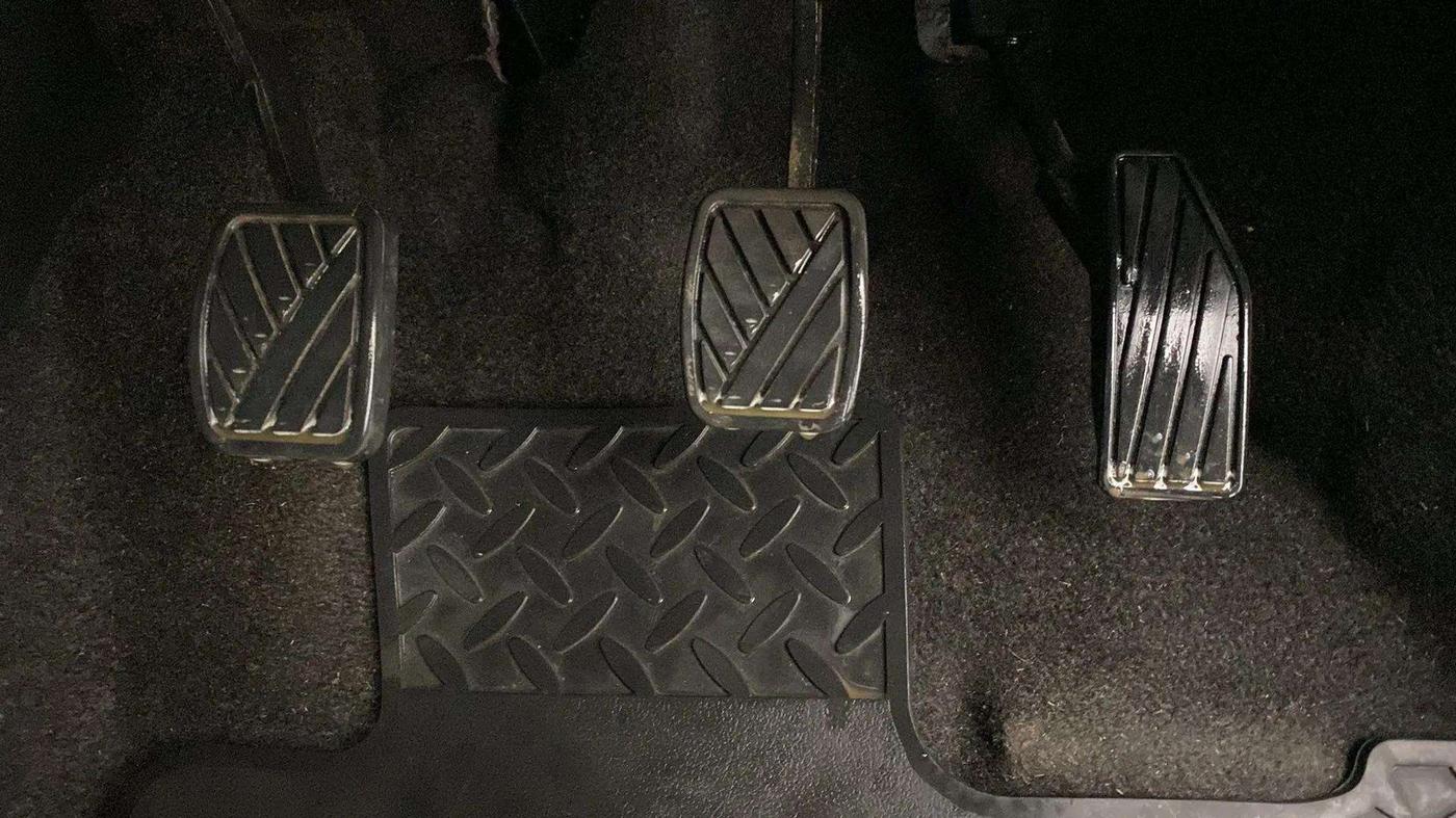 2022 Maruti Swift VXI, Petrol, Manual, 29,520 km, Pedals