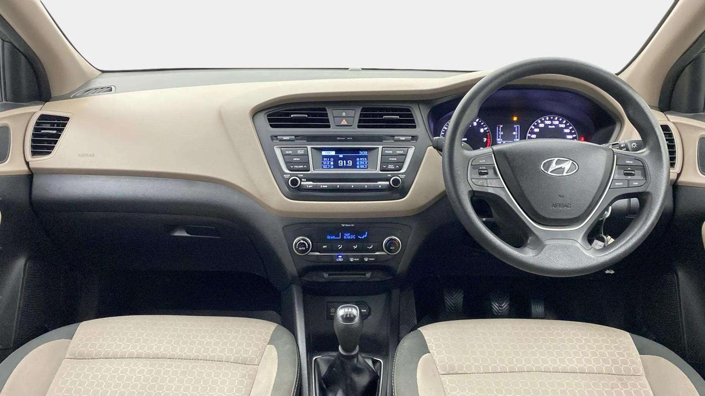2016 Hyundai Elite i20 SPORTZ 1.2, Petrol, Manual, 51,608 km, Dashboard