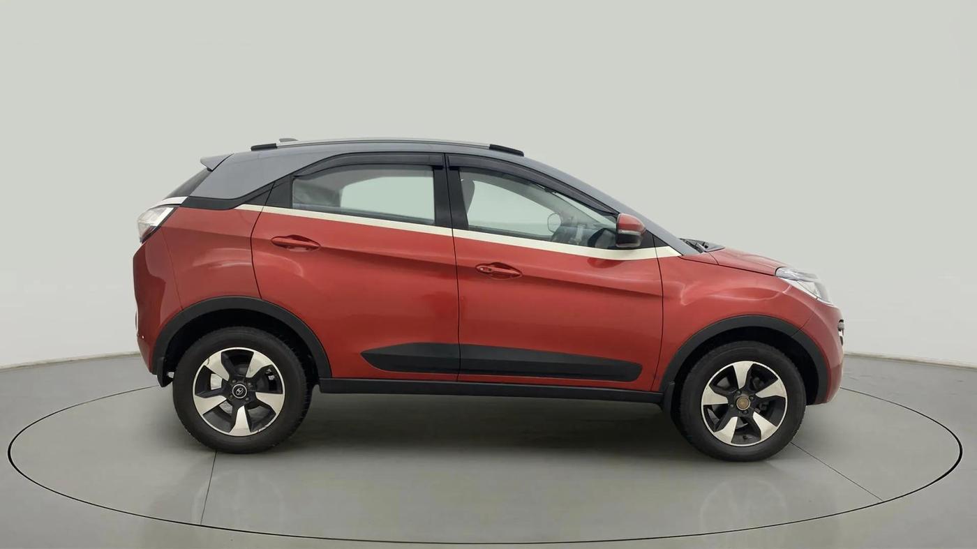 2018 Tata NEXON XZ PLUS DIESEL, Diesel, Manual, 70,794 km, Right Side View