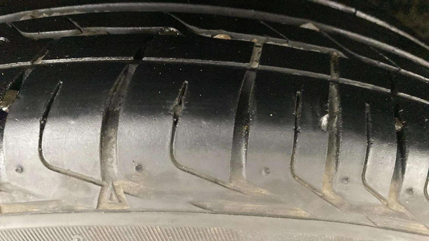 2018 Tata NEXON XZ PLUS DIESEL, Diesel, Manual, 70,794 km, Left Rear Tyre Tread