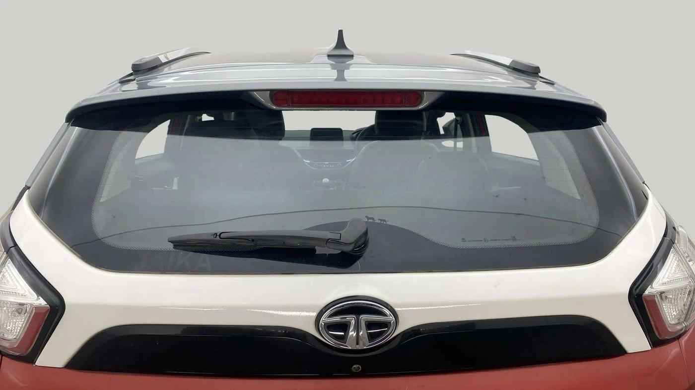 2018 Tata NEXON XZ PLUS DIESEL, Diesel, Manual, 70,794 km, Rear Windshield