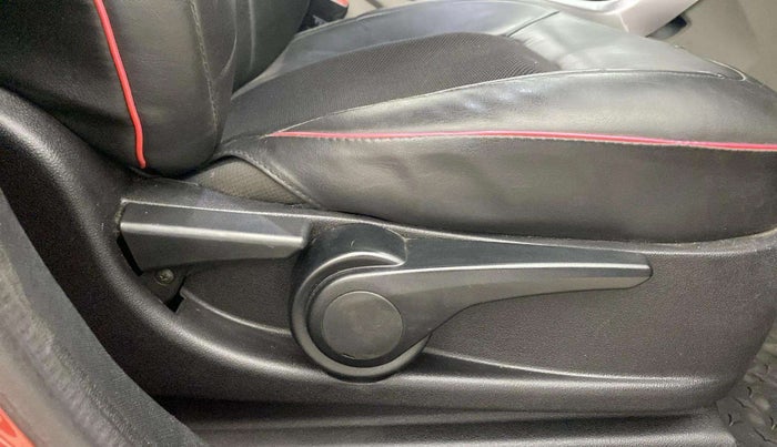 2018 Tata NEXON XZ PLUS DIESEL, Diesel, Manual, 70,794 km, Driver Side Adjustment Panel