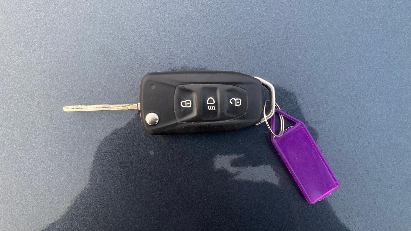 2020 Tata ALTROZ XE PETROL, Petrol, Manual, 28,442 km, Key Close Up