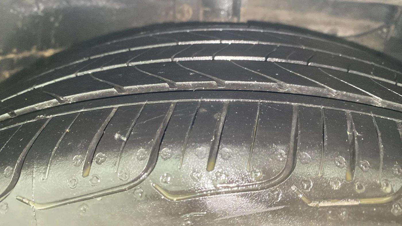 2020 Maruti Ciaz ALPHA 1.5 SHVS PETROL, Petrol, Manual, 59,512 km, Right Front Tyre Tread