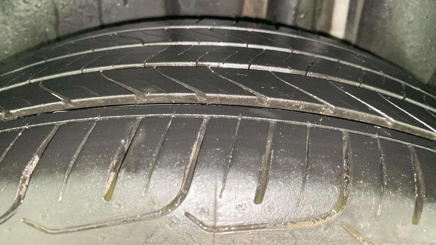 2020 Maruti Ciaz ALPHA 1.5 SHVS PETROL, Petrol, Manual, 59,512 km, Left Rear Tyre Tread