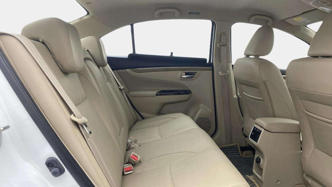2020 Maruti Ciaz ALPHA 1.5 SHVS PETROL, Petrol, Manual, 59,512 km, Right Side Rear Door Cabin