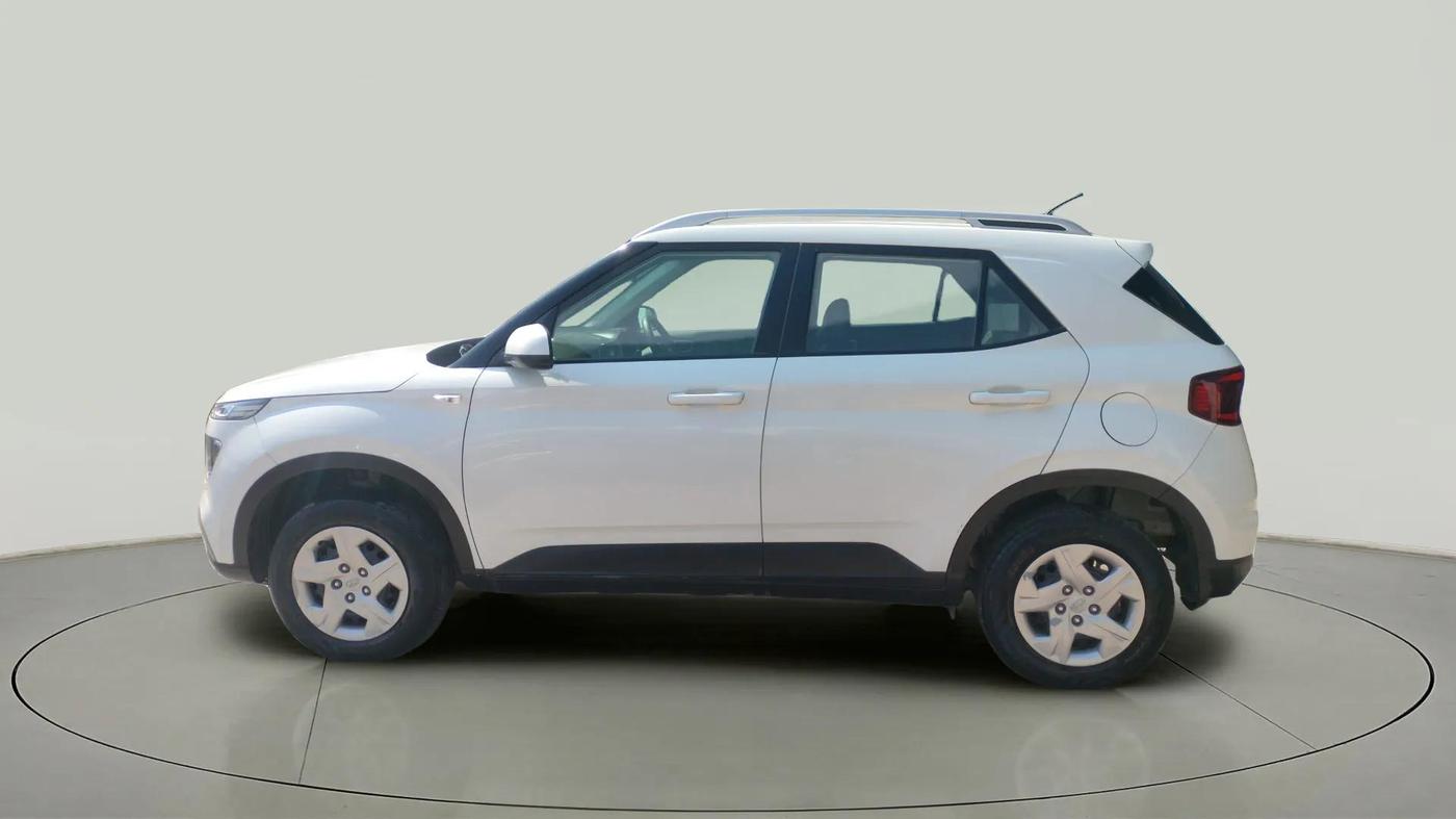 2020 Hyundai VENUE S 1.2, Petrol, Manual, 45,976 km, Left Side