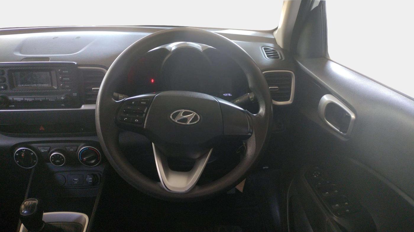 2020 Hyundai VENUE S 1.2, Petrol, Manual, 45,976 km, Steering Wheel Close Up