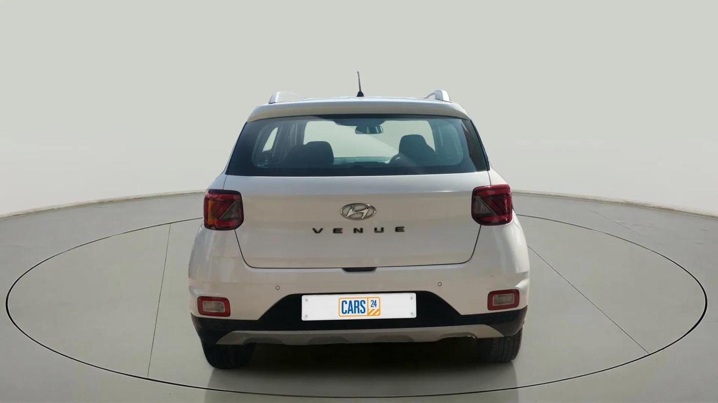 2020 Hyundai VENUE S 1.2, Petrol, Manual, 45,976 km, Back/Rear