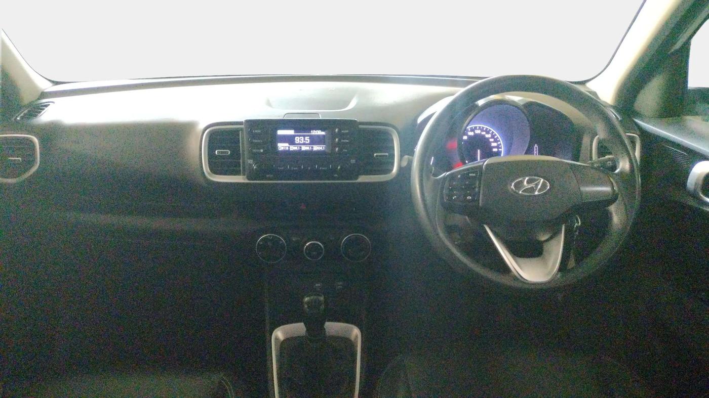 2020 Hyundai VENUE S 1.2, Petrol, Manual, 45,976 km, Dashboard
