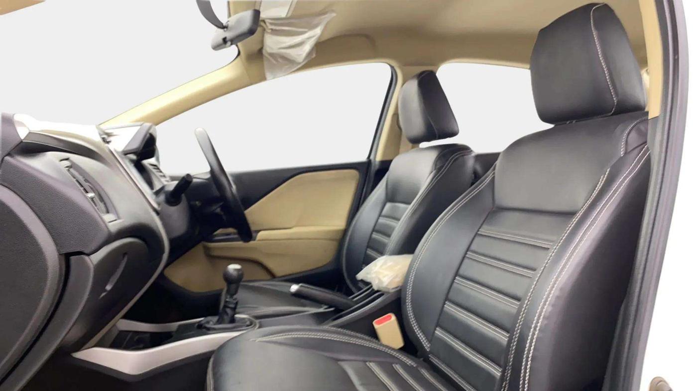 2022 Honda City 1.5L I-VTEC V MT 4TH GEN, Petrol, Manual, 29,769 km, Right Side Front Door Cabin