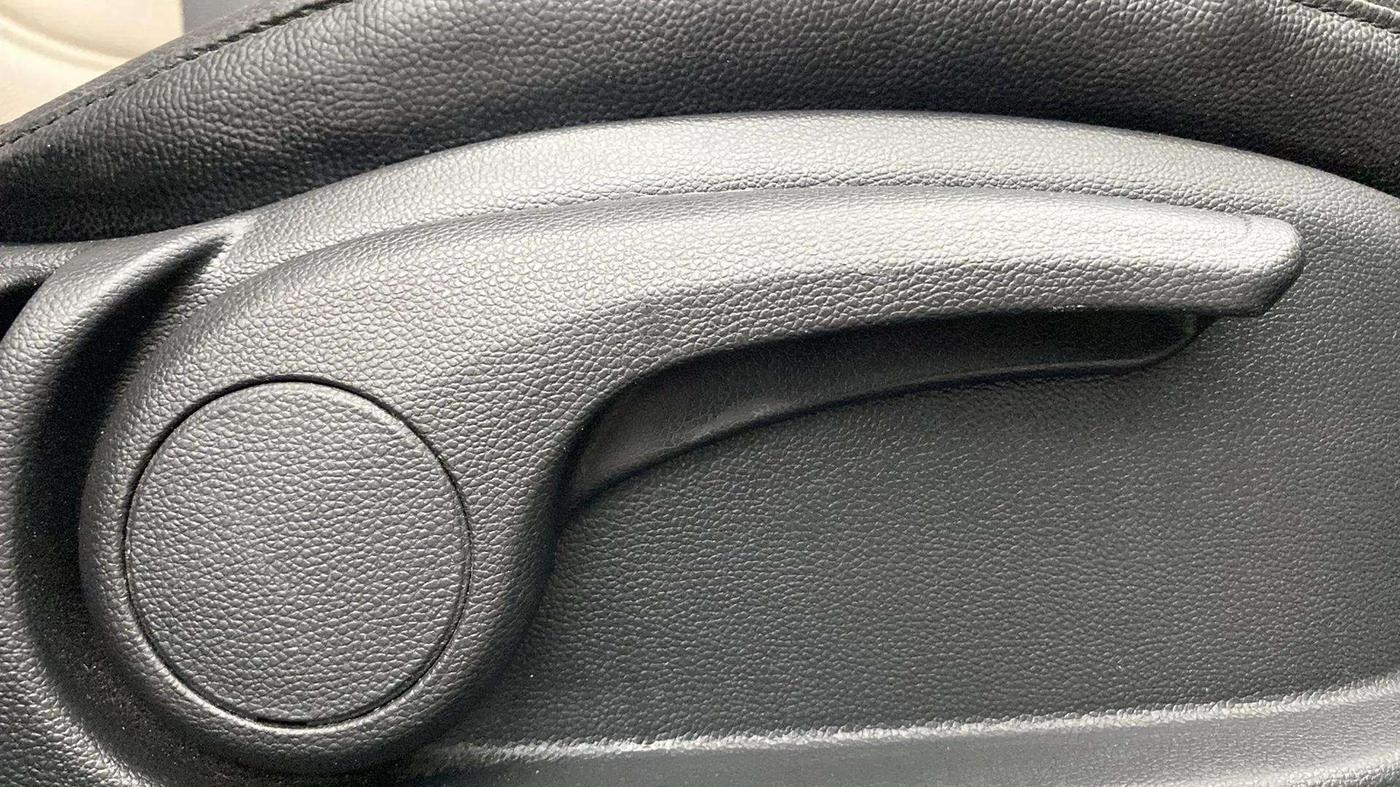 2019 Hyundai Elite i20 SPORTZ PLUS 1.2, Petrol, Manual, 34,807 km, Driver Side Adjustment Panel