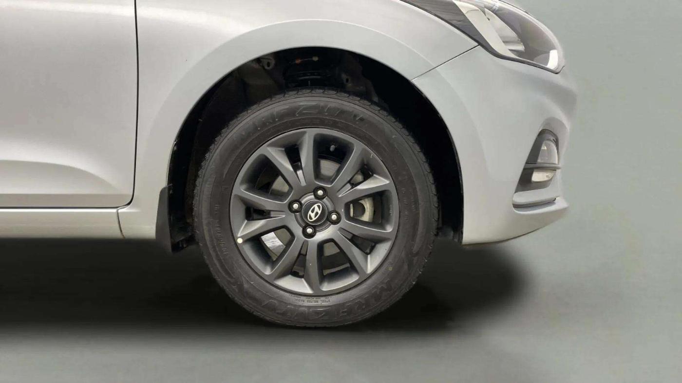 2019 Hyundai Elite i20 SPORTZ PLUS 1.2, Petrol, Manual, 34,807 km, Right Front Wheel