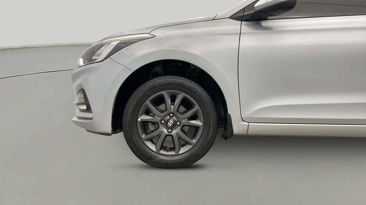 2019 Hyundai Elite i20 SPORTZ PLUS 1.2, Petrol, Manual, 34,807 km, Left Front Wheel
