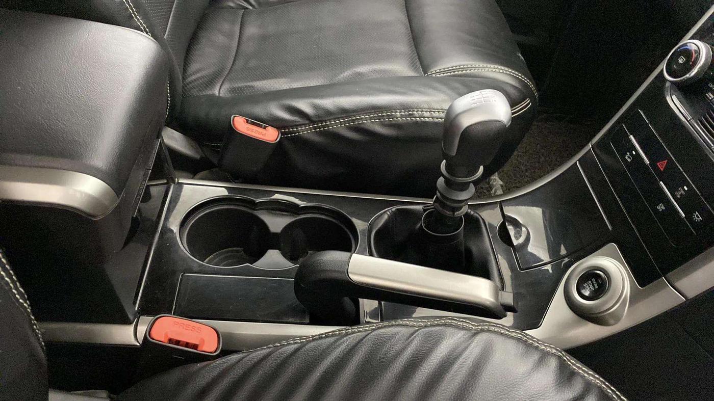 2020 Mahindra XUV500 W9, Diesel, Manual, 69,255 km, Gear Lever