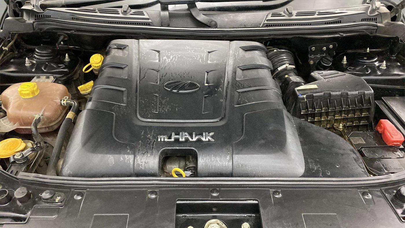 2020 Mahindra XUV500 W9, Diesel, Manual, 69,255 km, Engine View