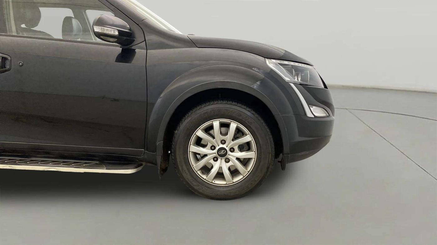 2020 Mahindra XUV500 W9, Diesel, Manual, 69,255 km, Right Front Wheel