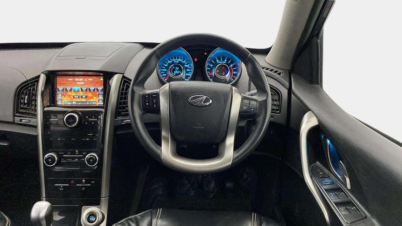 2020 Mahindra XUV500 W9, Diesel, Manual, 69,255 km, Steering Wheel Close Up