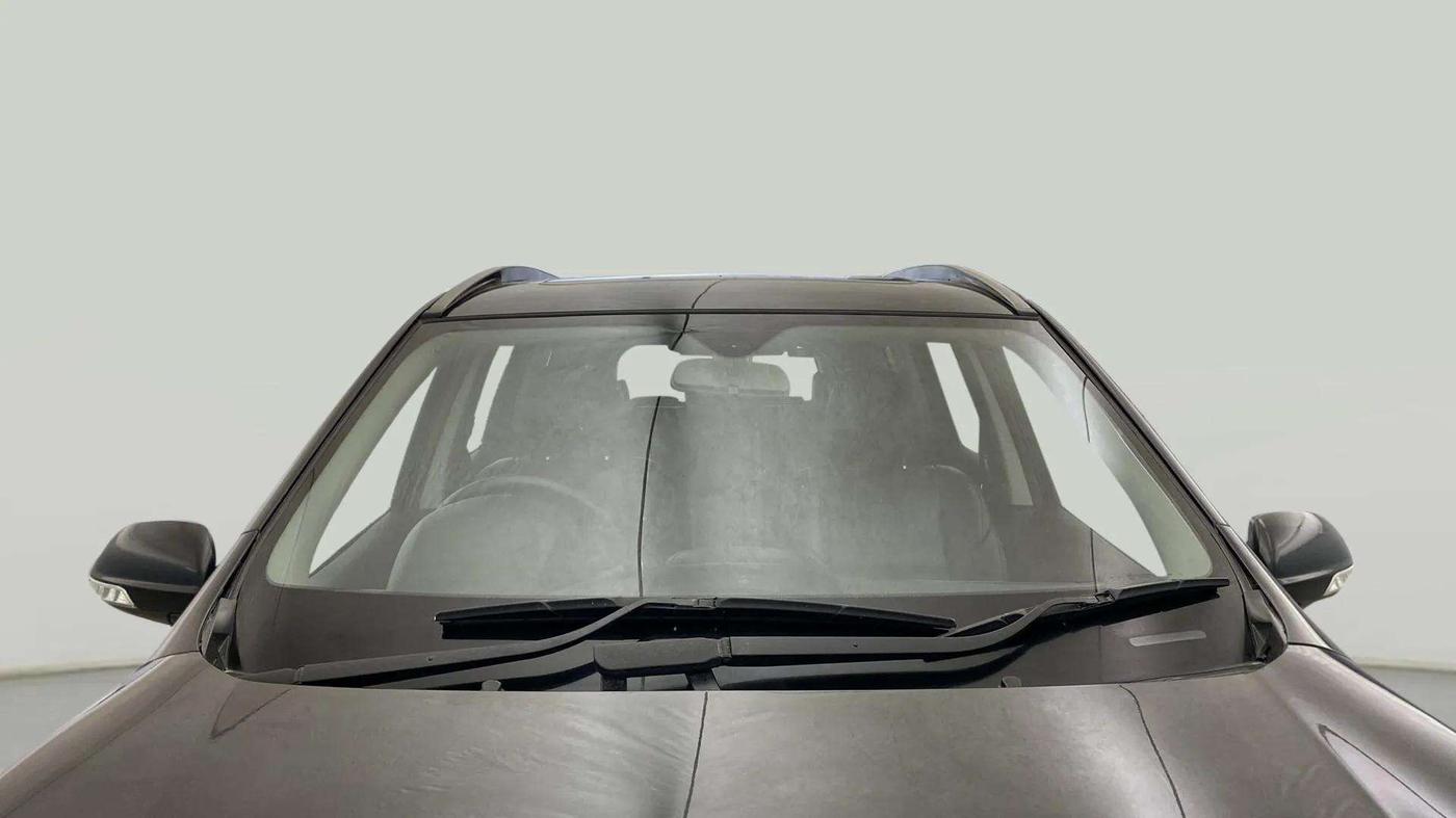 2020 Mahindra XUV500 W9, Diesel, Manual, 69,255 km, Front Windshield