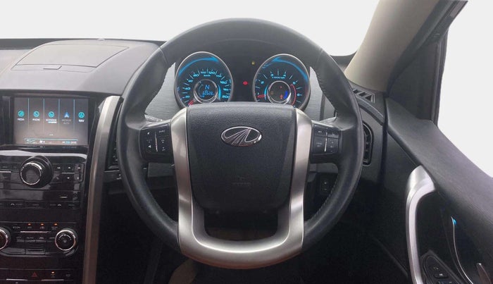 2021 Mahindra XUV500 W9, Diesel, Manual, 60,497 km, Steering Wheel Close Up